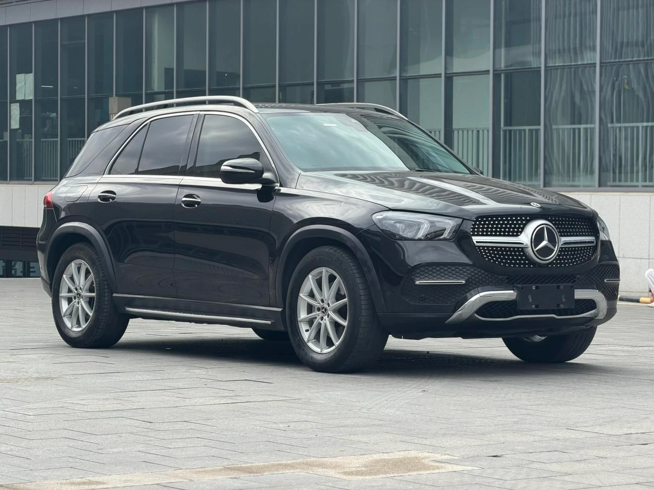 Mercedes-Benz GLE-Class GLE350 4MATIC Dynamic Edition - exterior