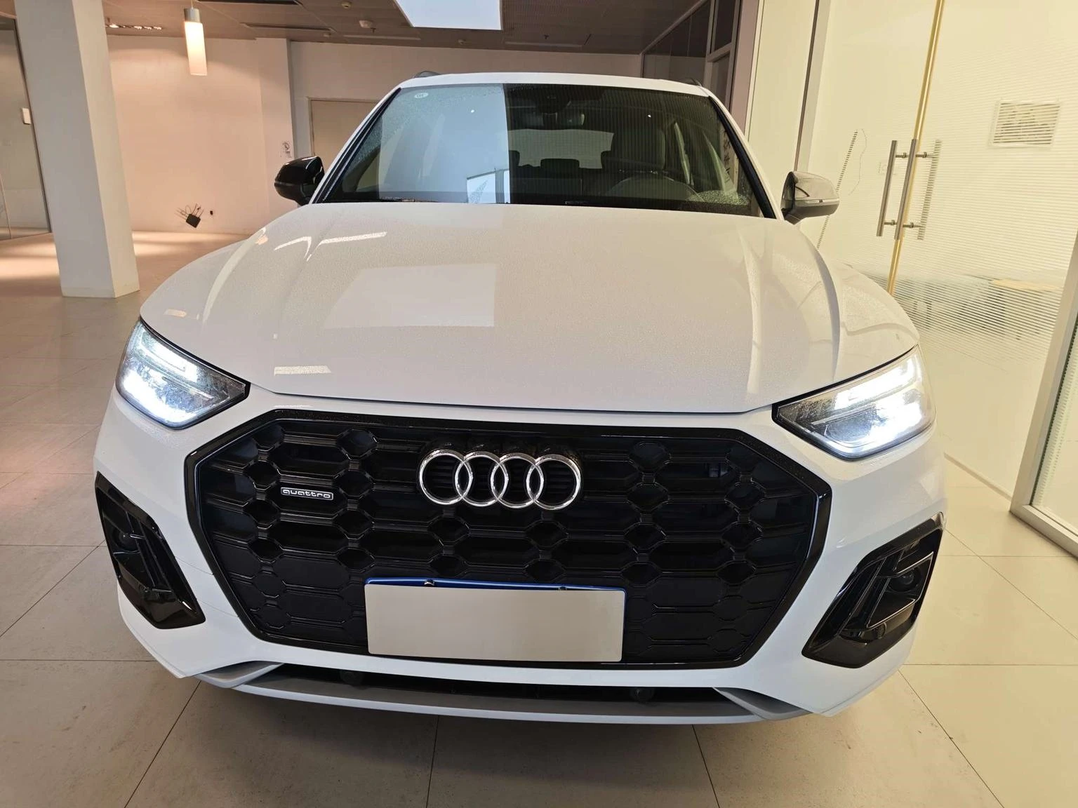 Audi Q5L 40 TFSI Luxury Dynamic Trim - exterior