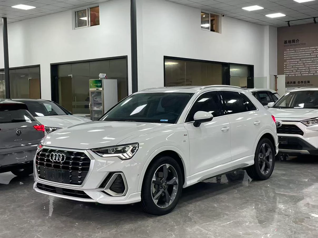 Audi Q3 35 TFSI Fashion Dynamic - exterior