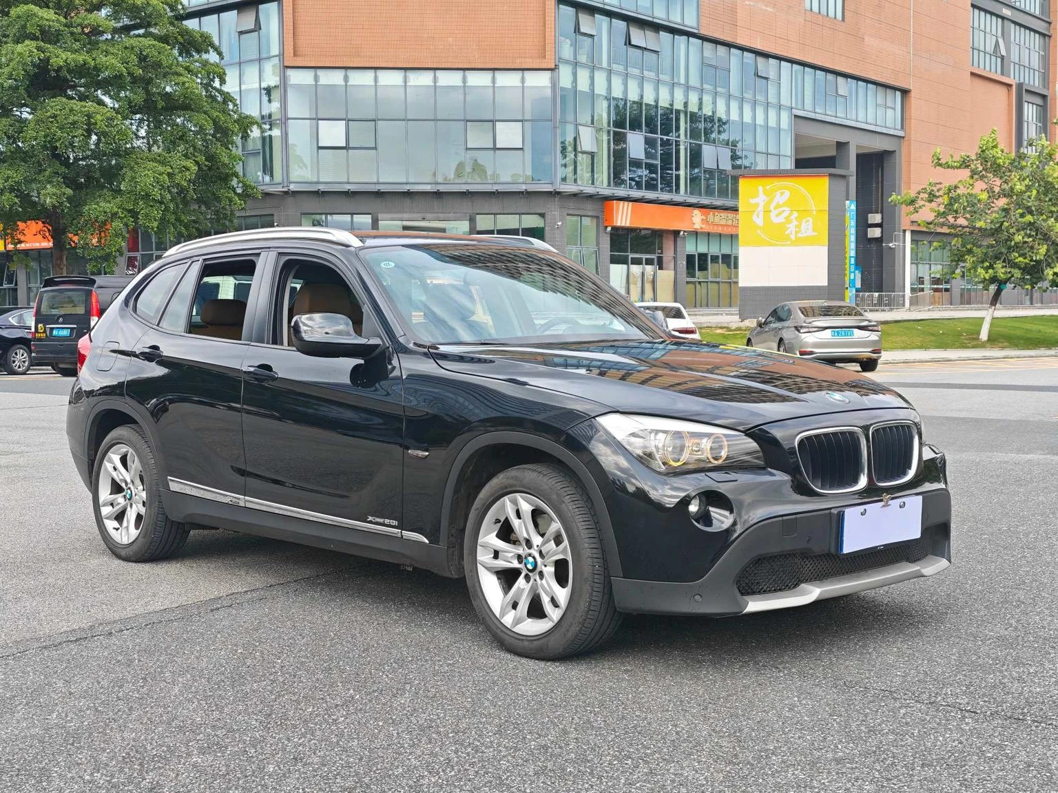 BMW X1 20i  - exterior