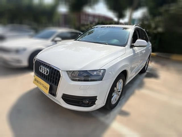 Audi Q3 30 TFSI Progressive Trim
