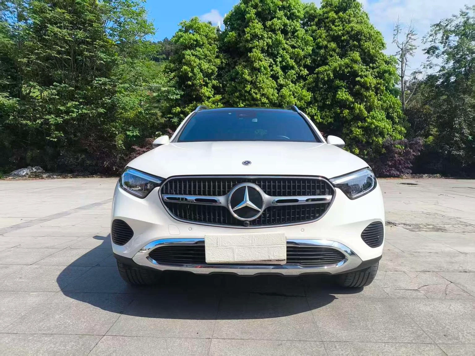 Mercedes-Benz GLC-Class GLC260 L 4MATIC - exterior