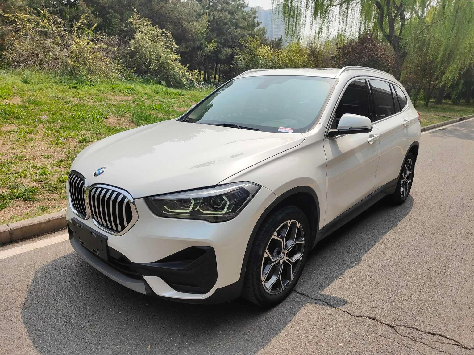 BMW X1 sDrive25Li Leading