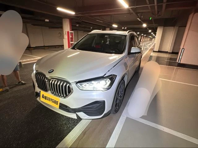 BMW X1 xDrive 25Li Leading