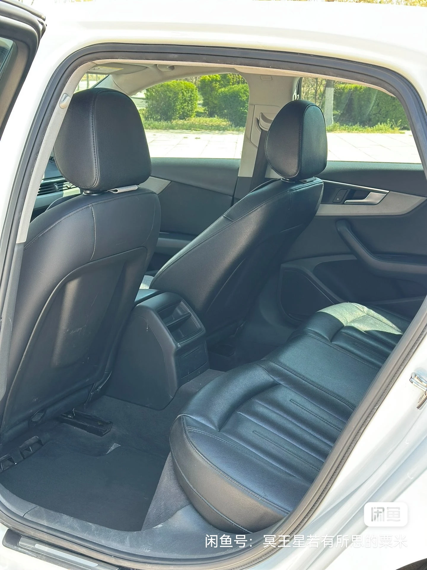 Audi A4L  - interior