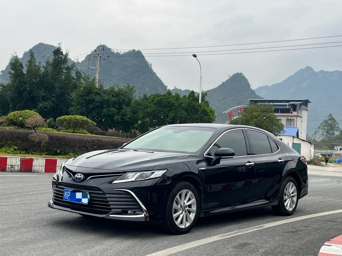 Toyota Camry Hybrid 2.5HGVP Leading Edition
