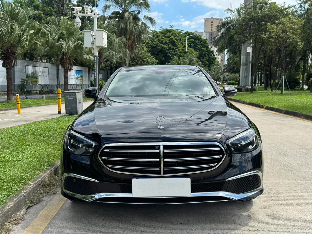 Mercedes-Benz E-Class E 300 L Luxury Edition Sedan - exterior