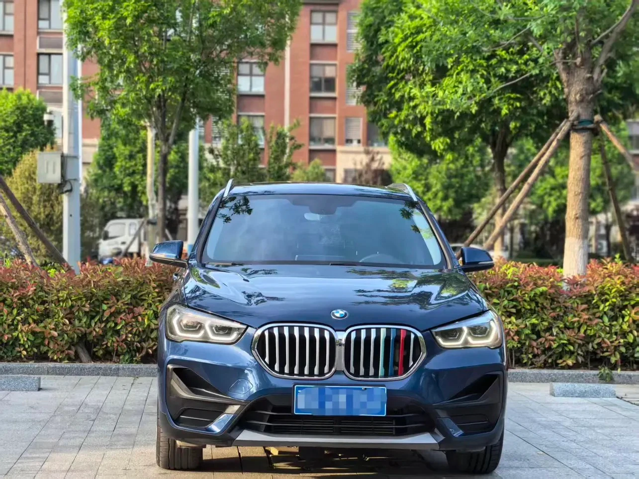BMW X1 xDrive 25Li Leading - exterior