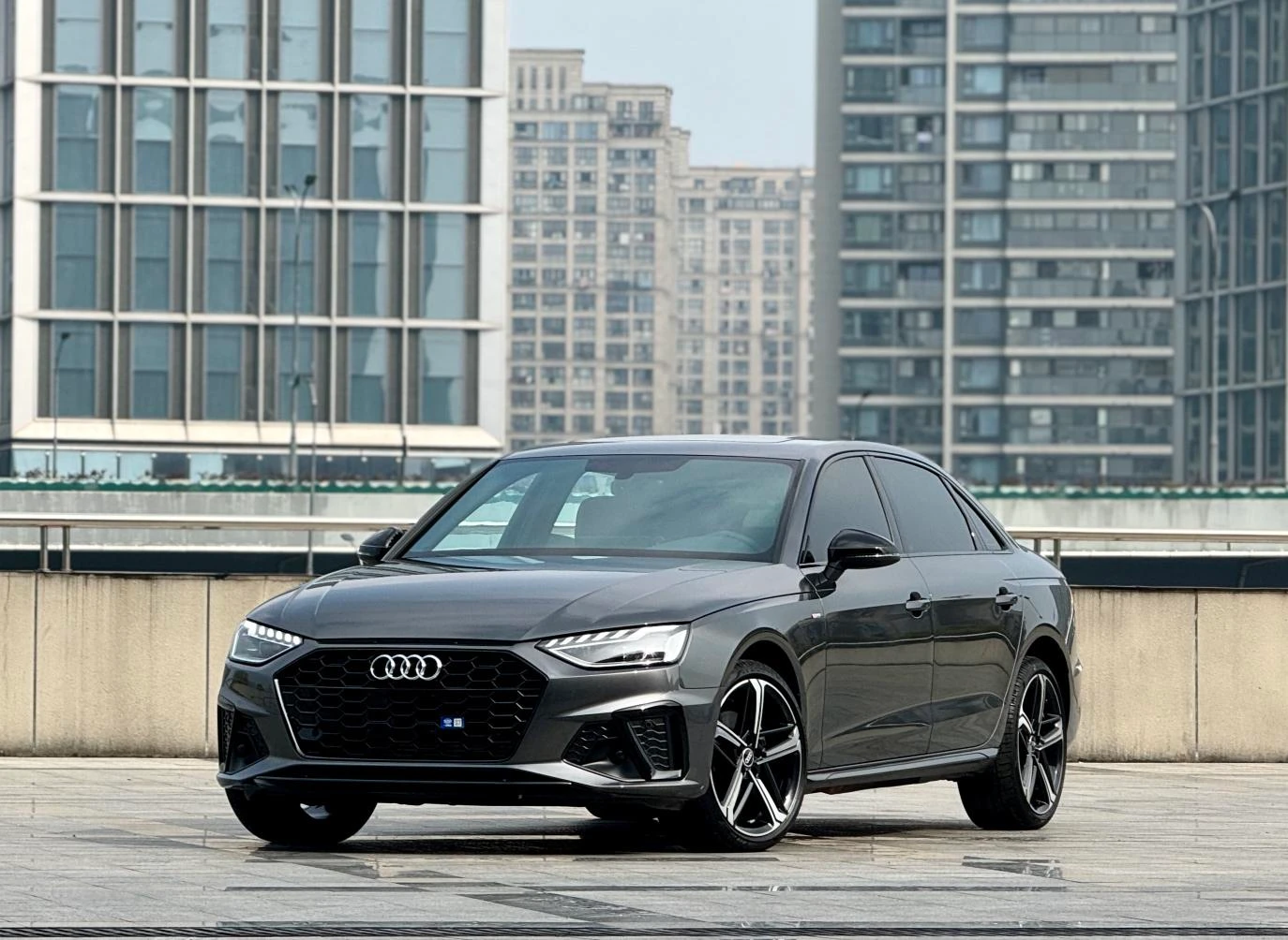Audi A4L 40 TFSI Luxury Dynamic