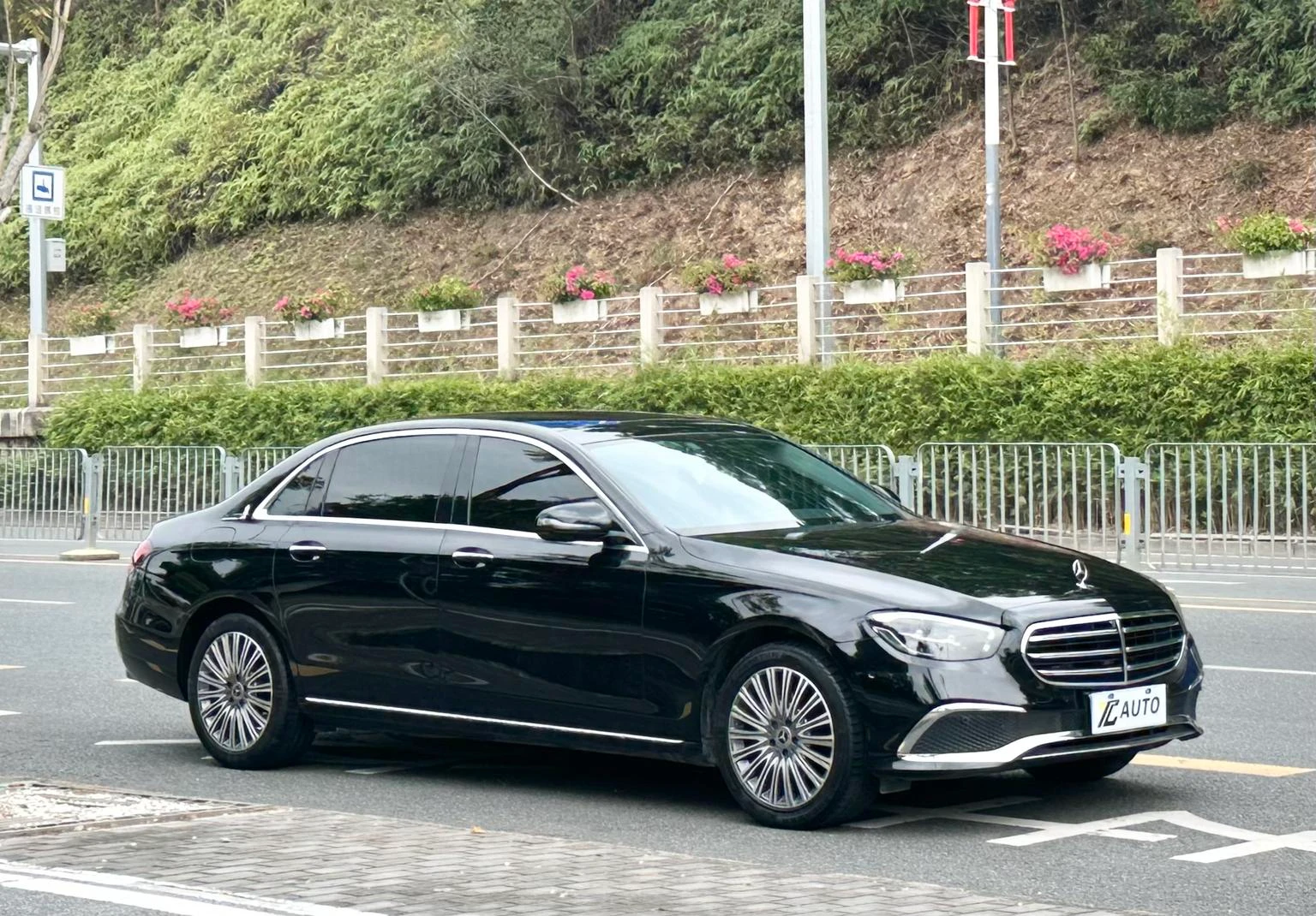 Mercedes-Benz E-Class 300 L Stylish Edition Sedan