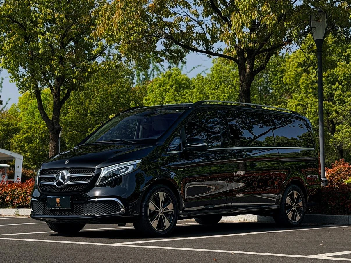 Mercedes-Benz V-Class V260