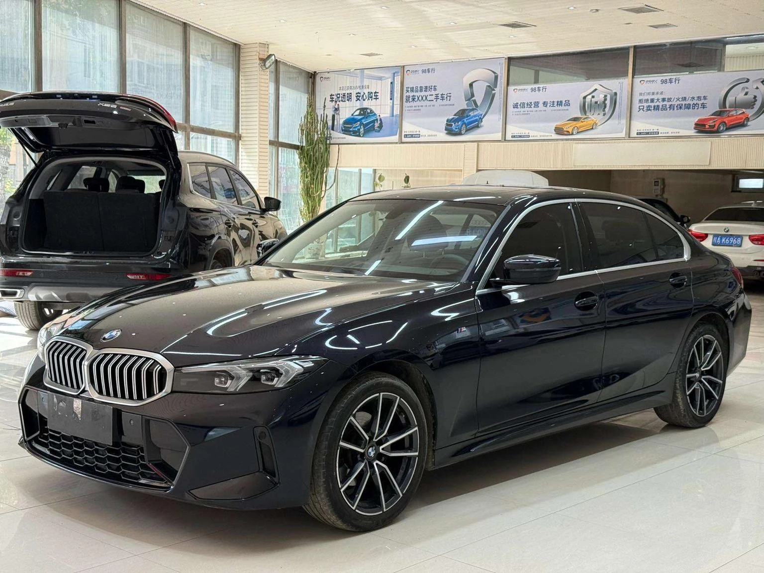 BMW 3 Series 320Li M Sport Package - exterior