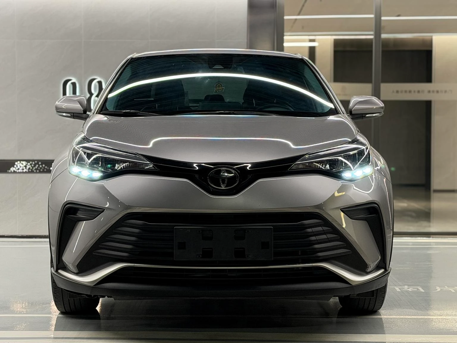 Toyota IZOA 2.0L (Dynamic / Yi Dong Trim) - exterior