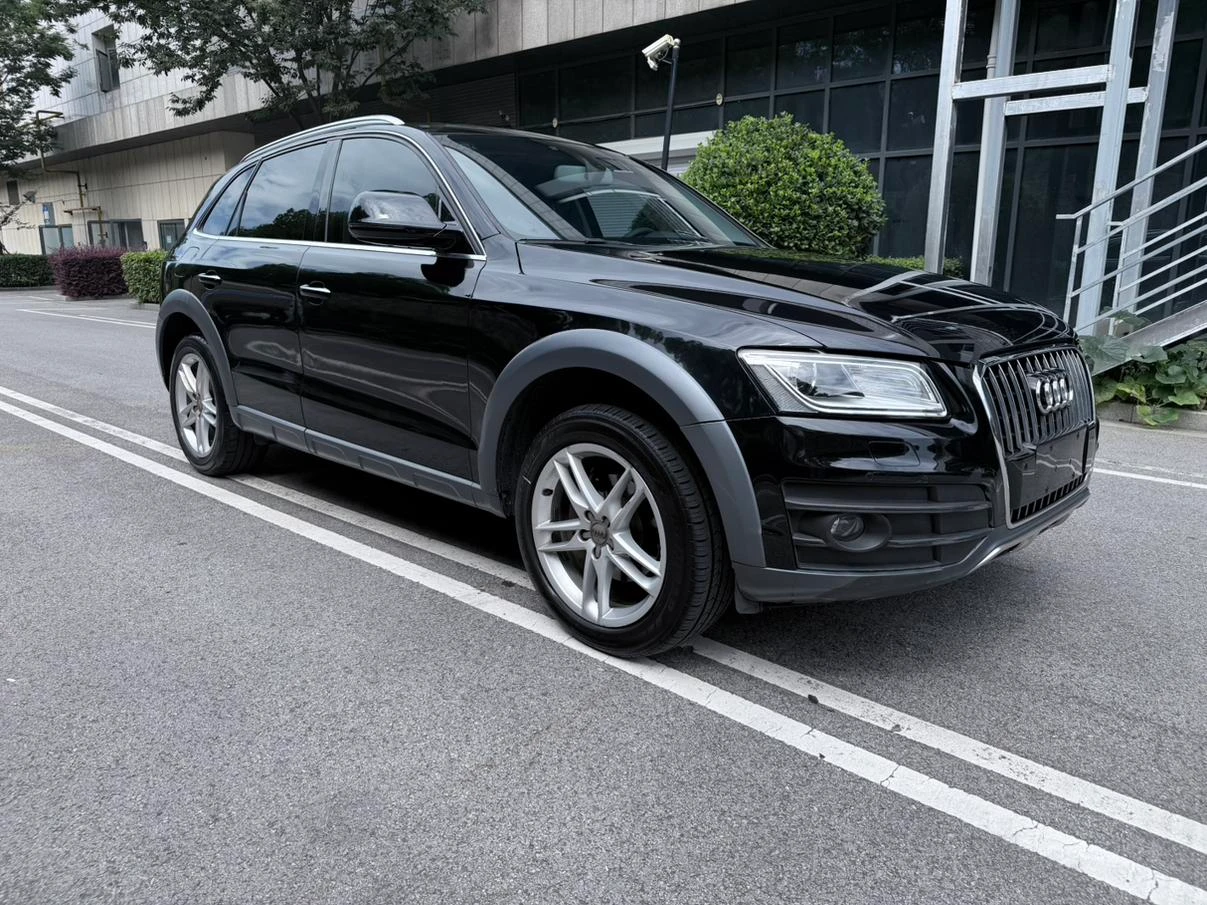 Audi Q5 40 TFSI - exterior