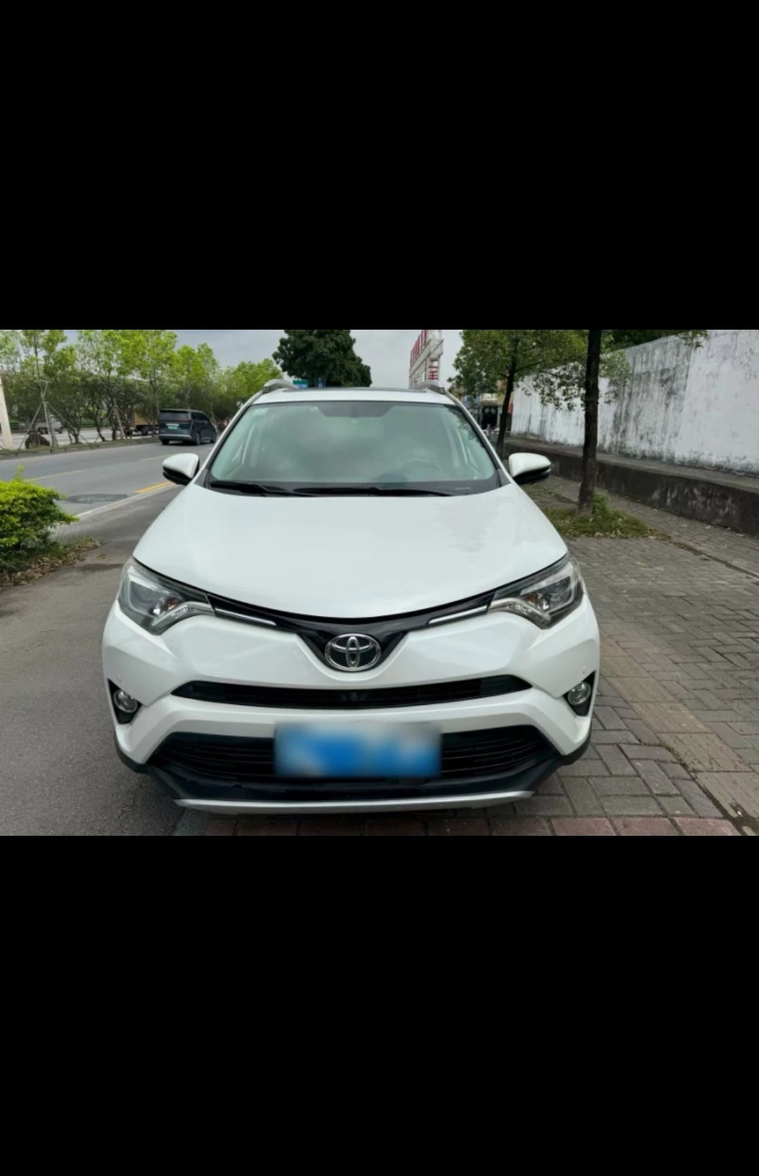 Toyota RAV4 2.5L AT 4WD (Elite Trim) - exterior