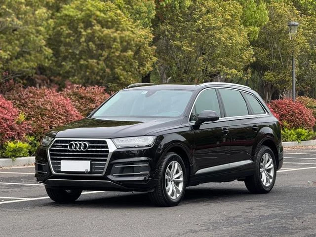 Audi Q7 40 TFSI Comfort Trim