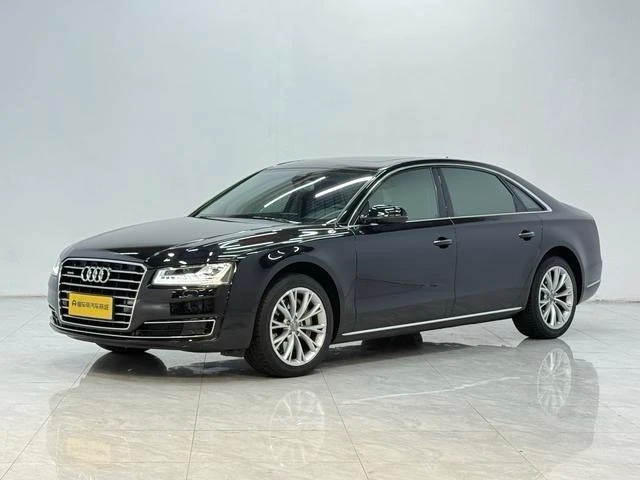 Audi A8L 45 TFSI Luxury Trim