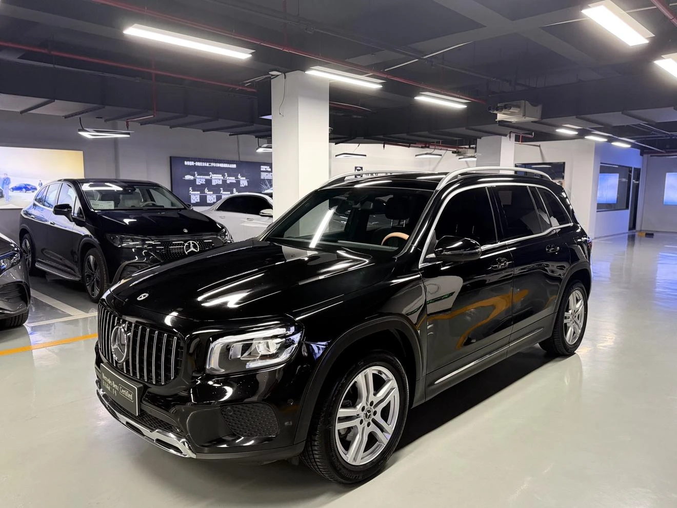 Mercedes-Benz GLB-class  200