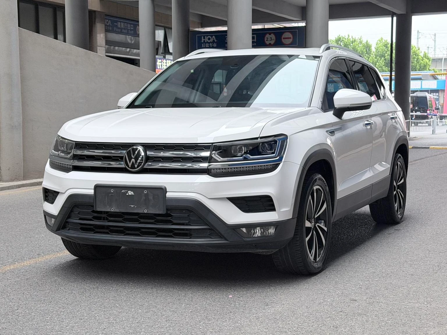 Volkswagen Tharu 280TSI DSG 2WD (Luxury Trim)