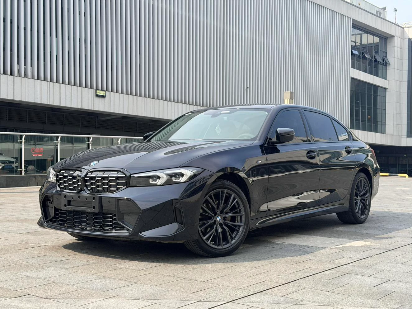 BMW 3 Series 325Li M Sport Shadow Package - exterior