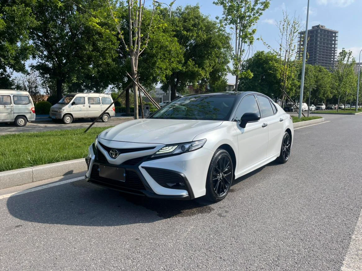 Toyota Camry 2.0S Knight Edition