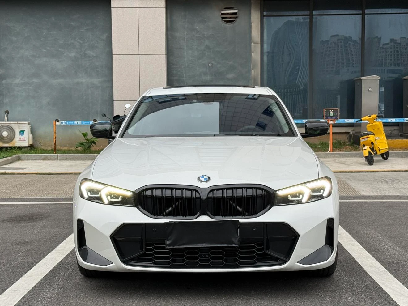 BMW 3 Series 320Li M Sport Package - exterior