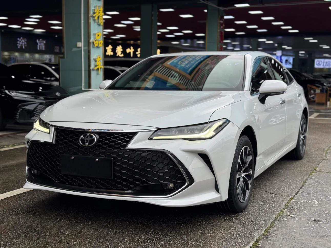 Toyota Avalon 2.5L Automatic Luxury Edition