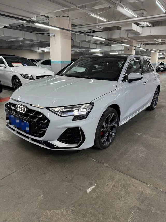 Audi A3 35 TFSI Speed Premium Edition