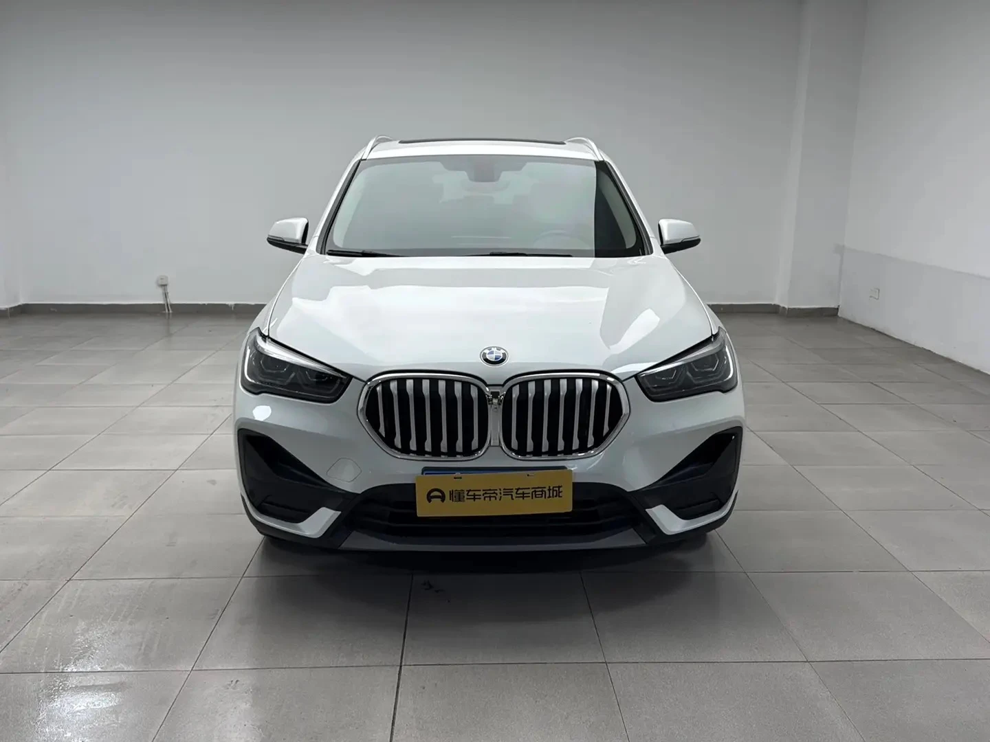 BMW X1 xDrive 25Li Leading - exterior