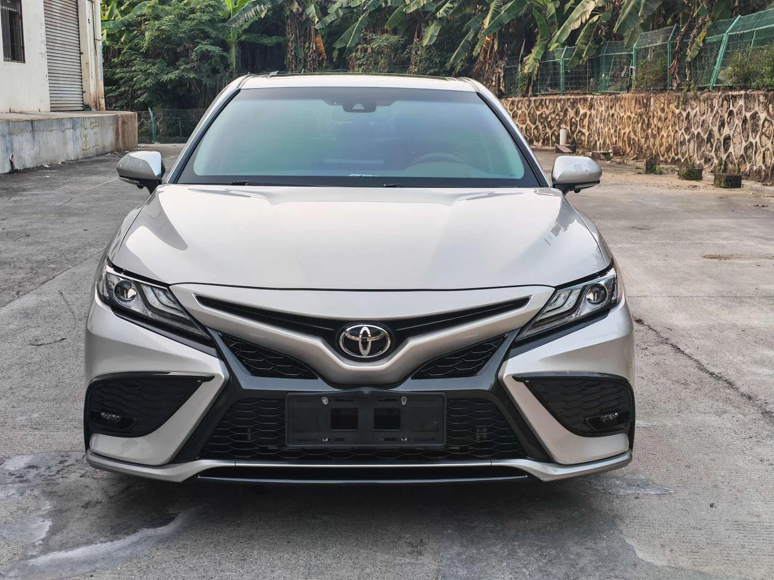 Toyota Camry 2.5S (Sport / Fashion Trim) - exterior