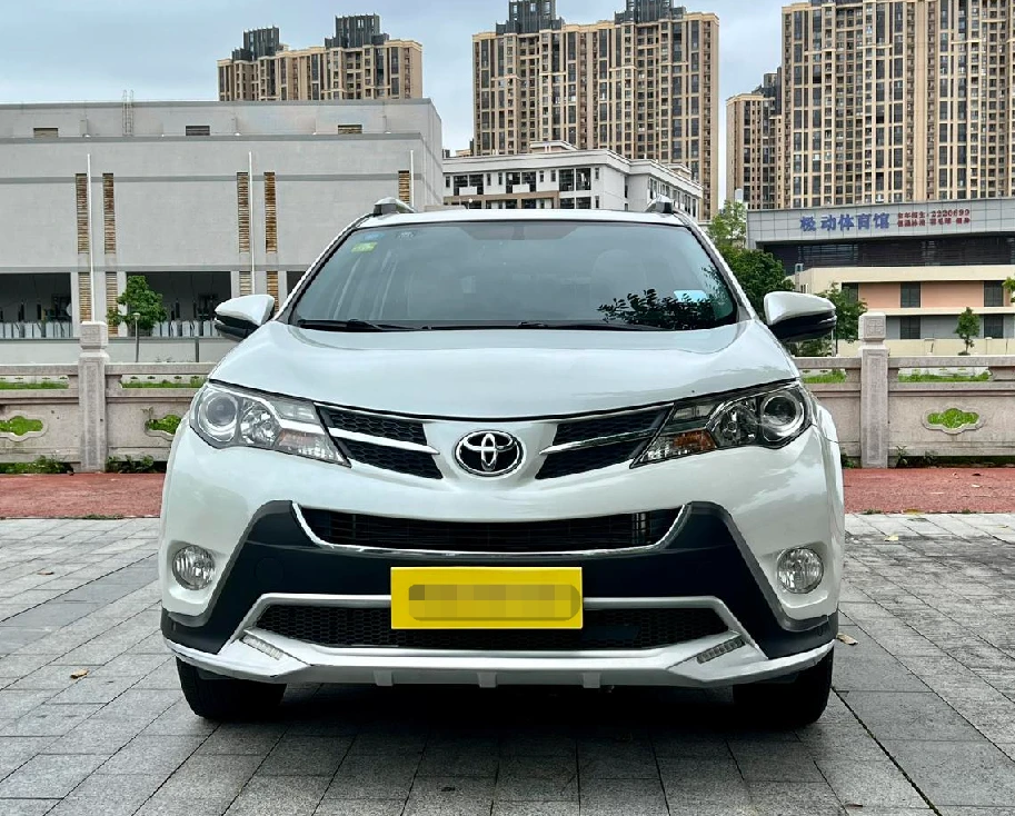 Toyota RAV4 CVT 2WD - exterior
