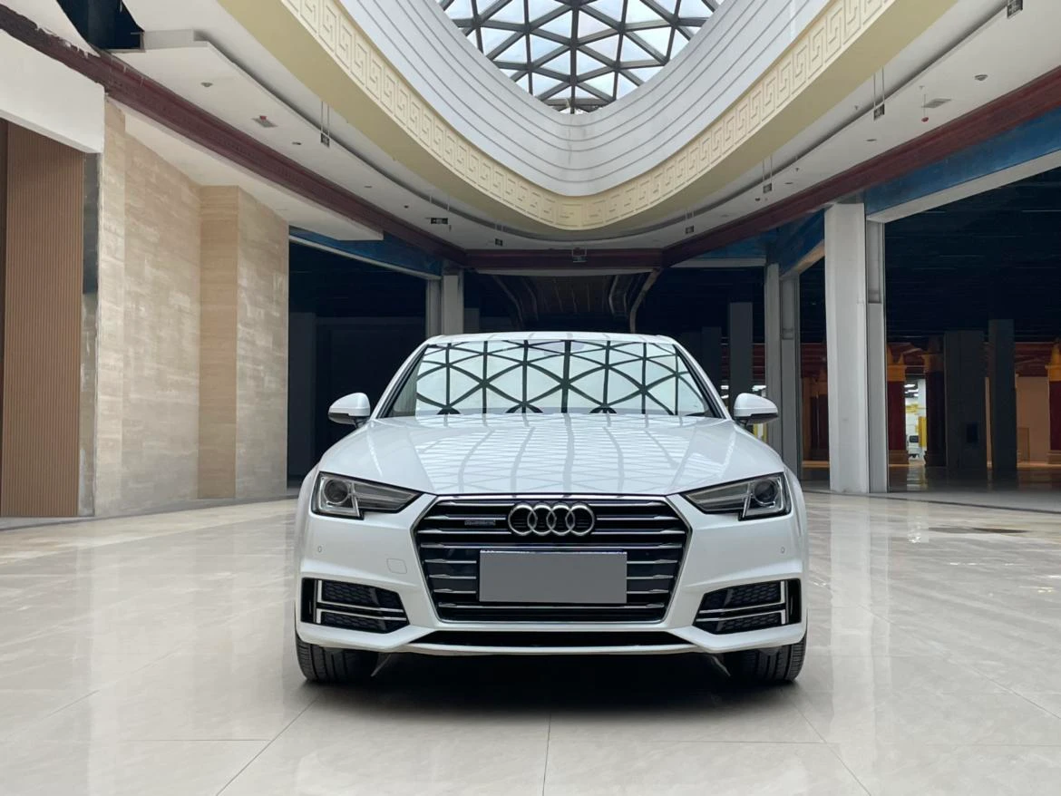 Audi A4L 40 TFSI Progressive - exterior