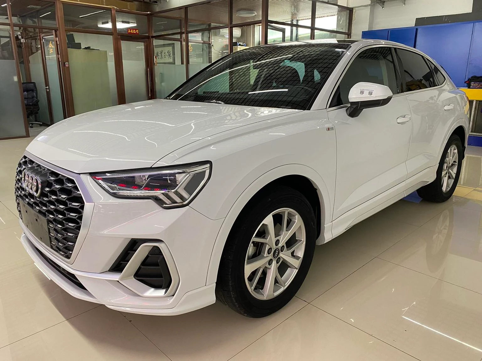 Audi Q3 Sportback 35 TFSI Progressive - exterior