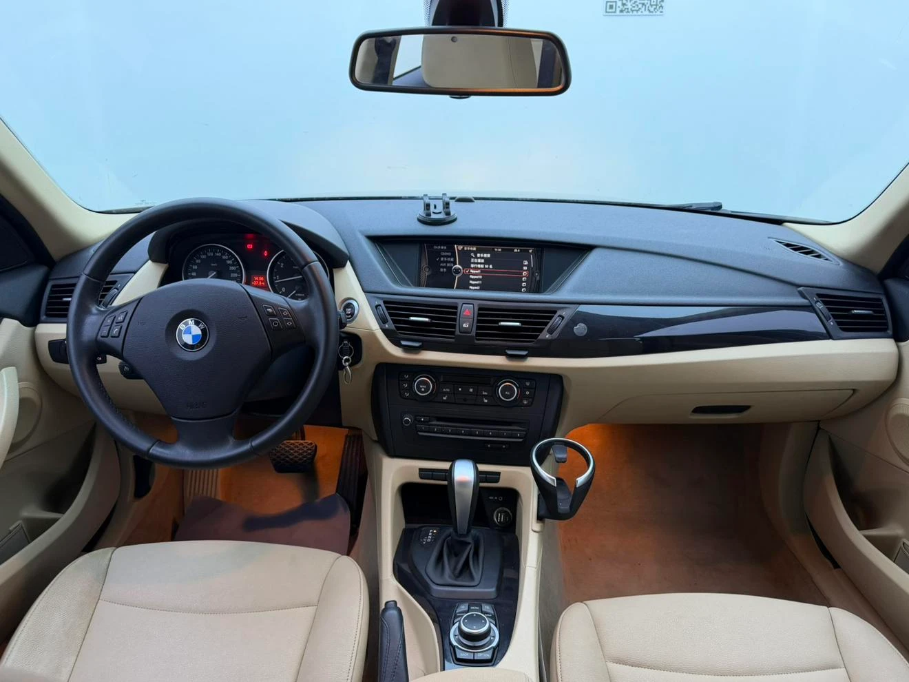 BMW X1  sDrive18i  - interior