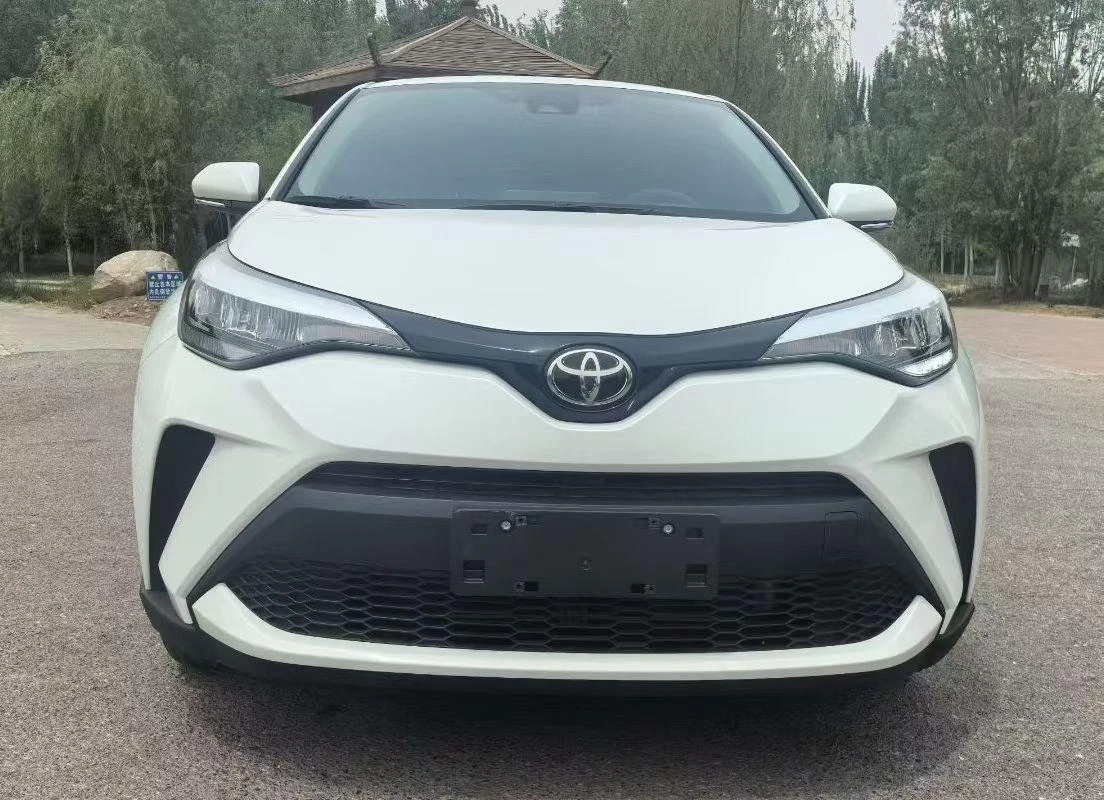 Toyota C-HR 2.0L Comfort Edition - exterior