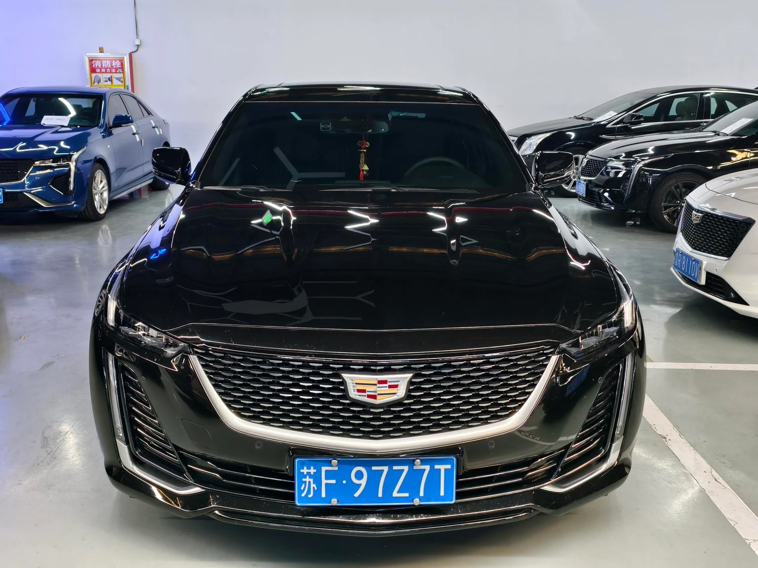Cadillac CT5 28T Luxury Standard Edition - exterior
