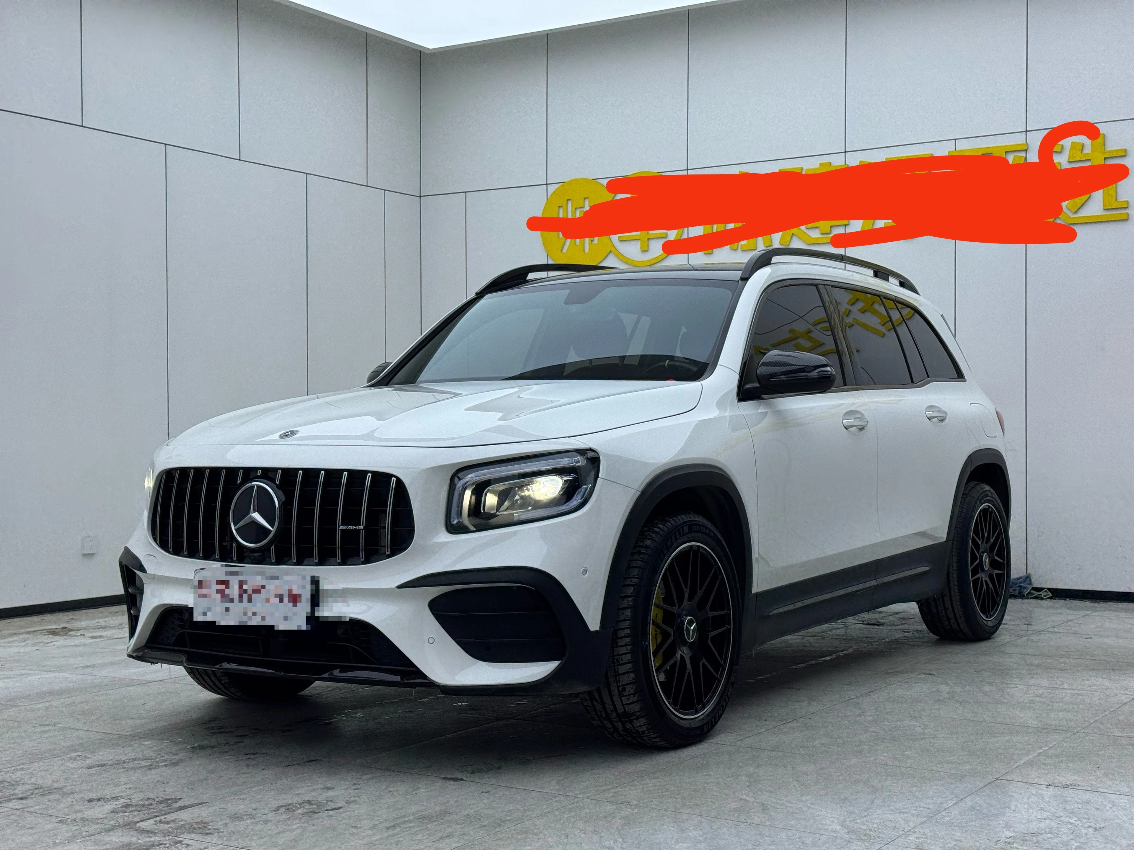 Mercedes-Benz GLB 200 - exterior