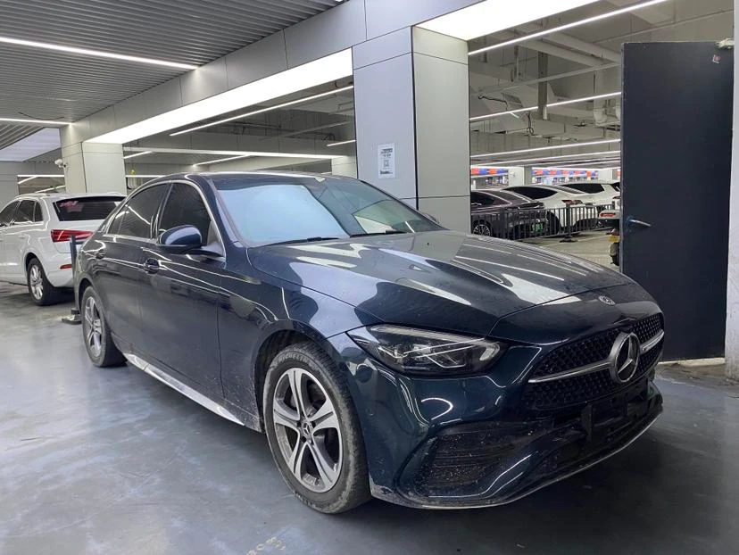 Mercedes-Benz C-class 200 L Sport - exterior