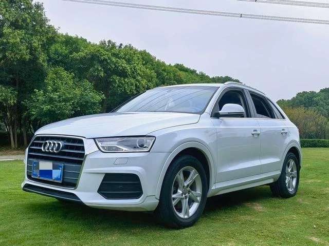 Audi Q3L 35 TFSI Fashion Trim