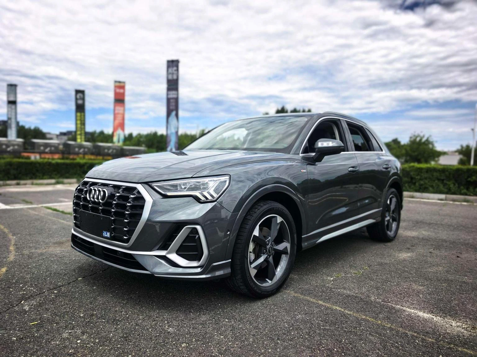 Audi Q3 35 TFSI (Stylish Dynamic Trim)