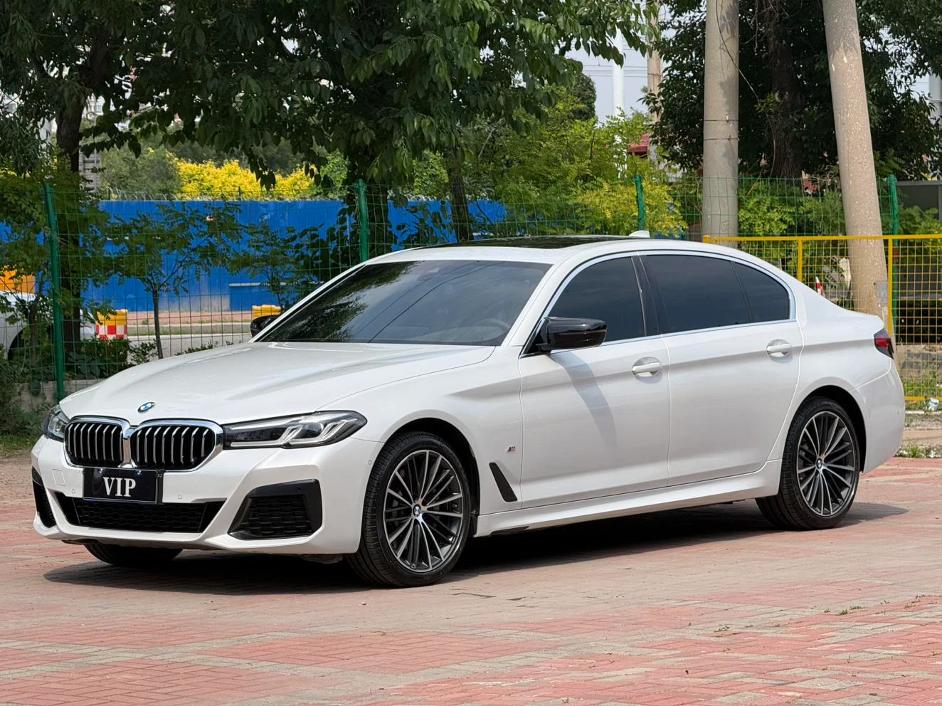 BMW 5 Series 530Li Leading M Sport Package