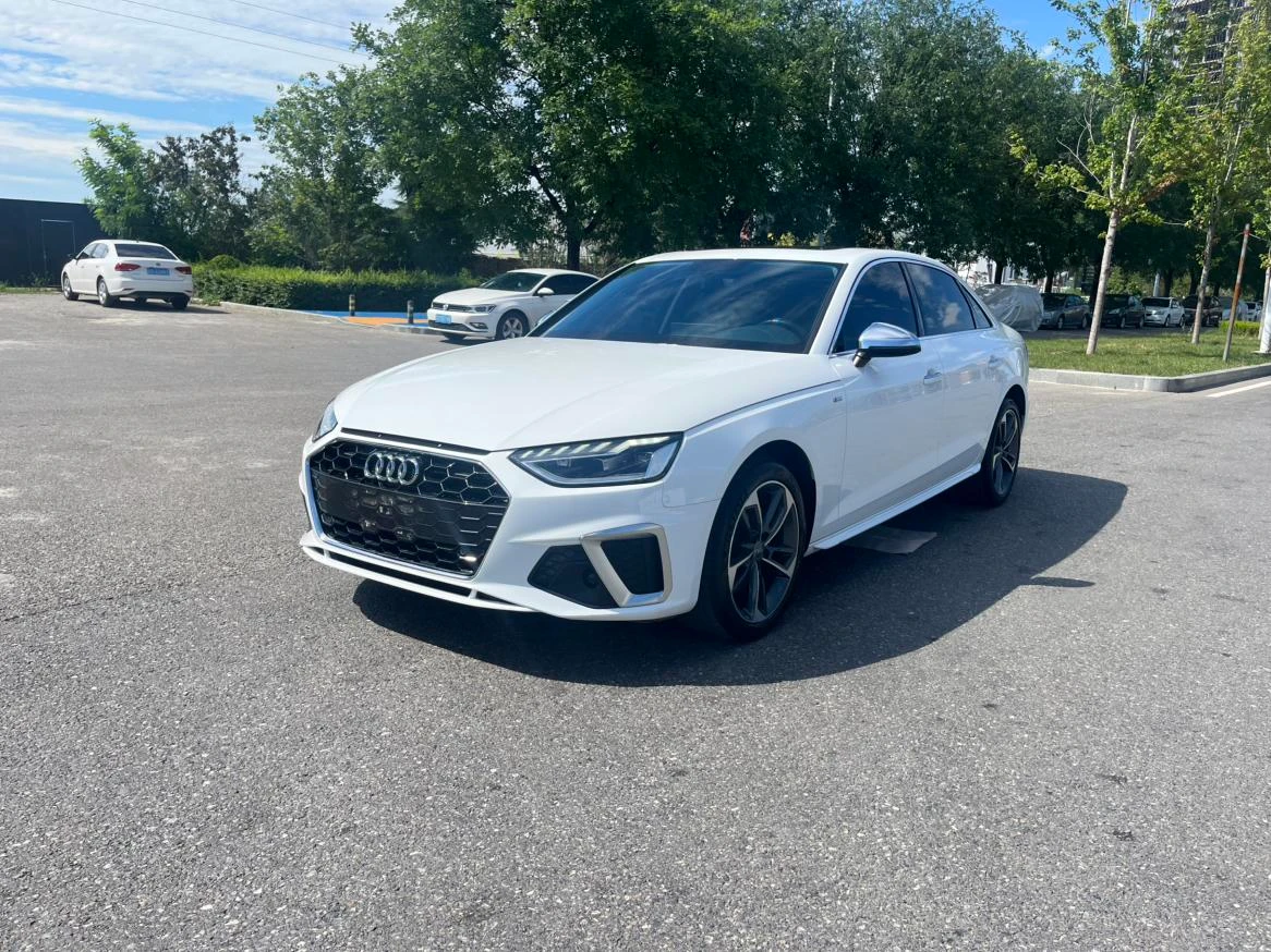 Audi A4L 40 TFSI