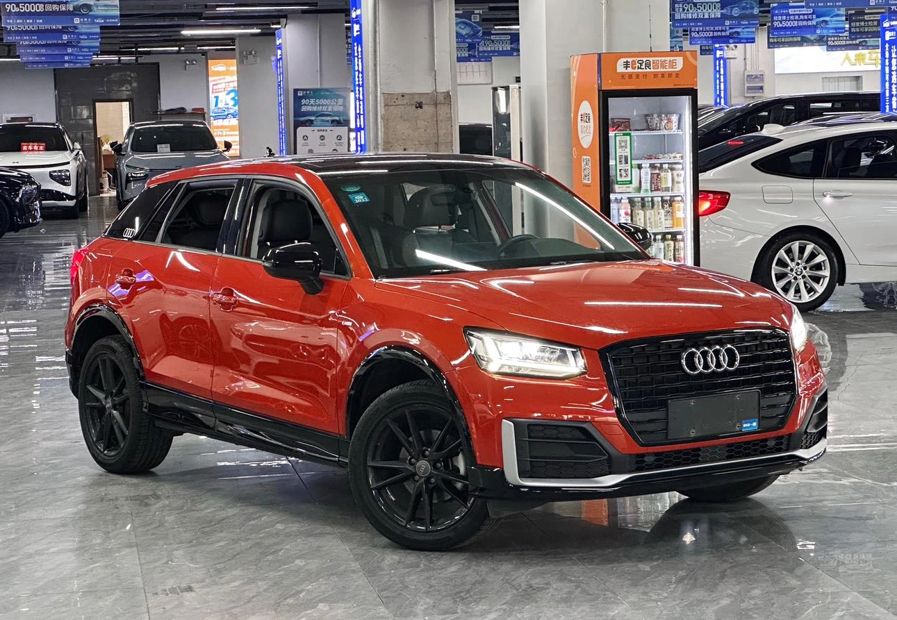 Audi Q2L 35TFSI Fashion Dynamic - exterior