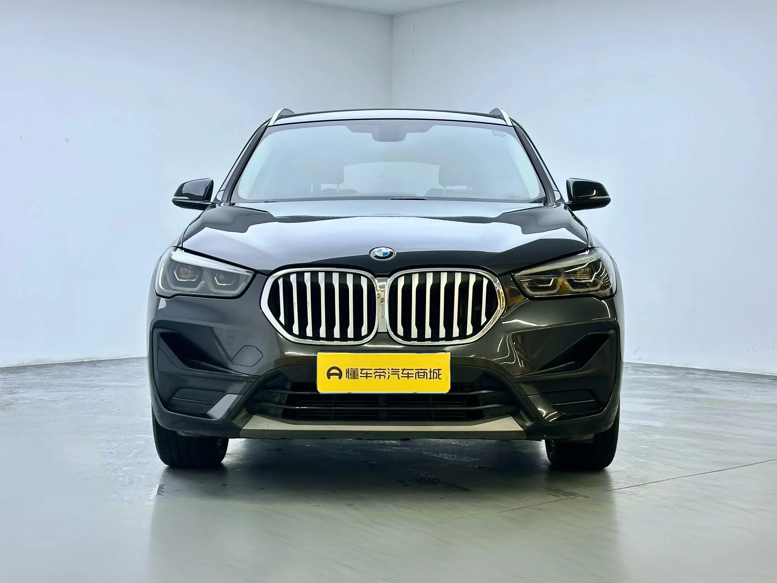 BMW X1 20Li sDrive Fashion - exterior