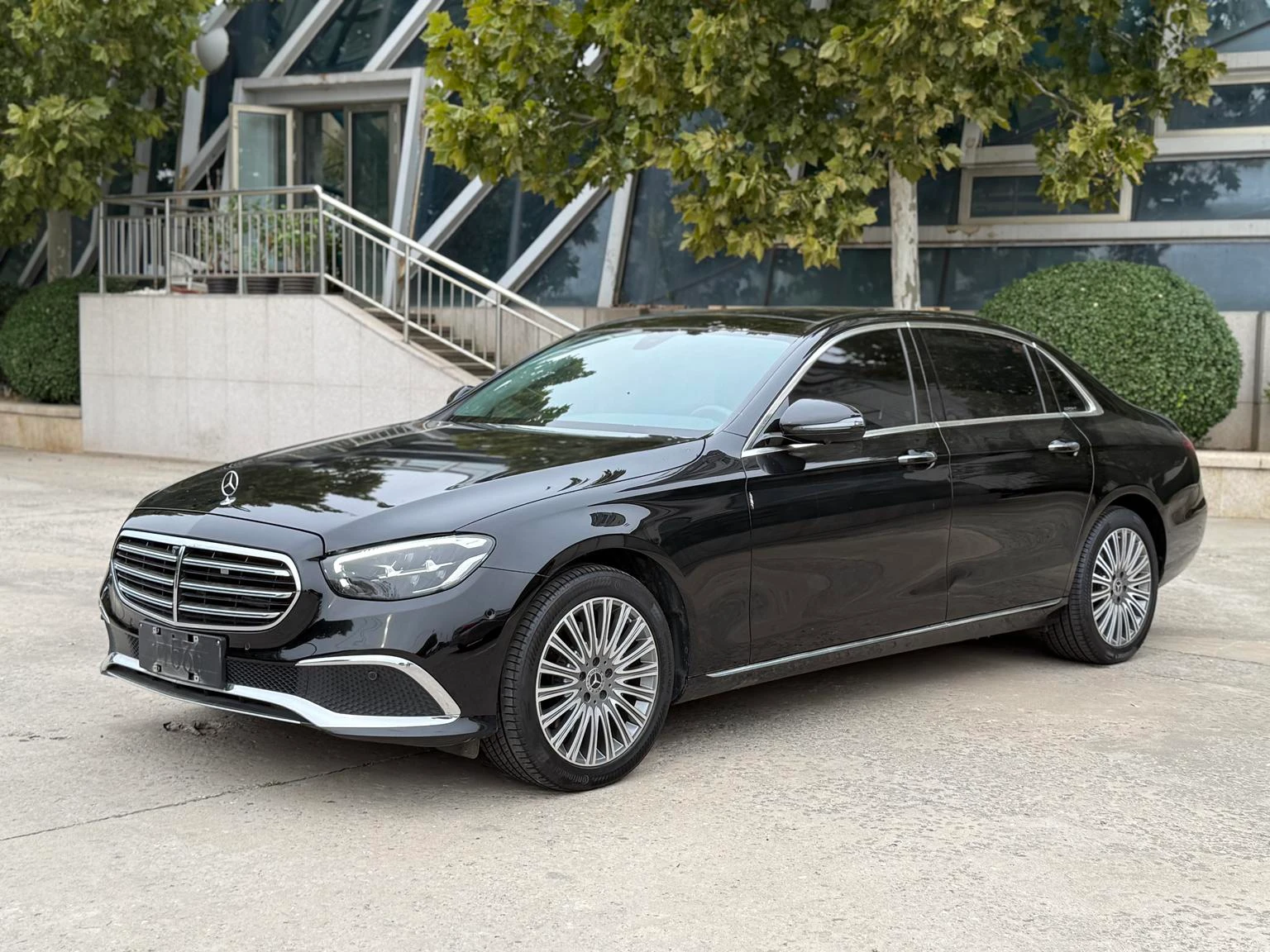 Mercedes-Benz E-Class 300 L