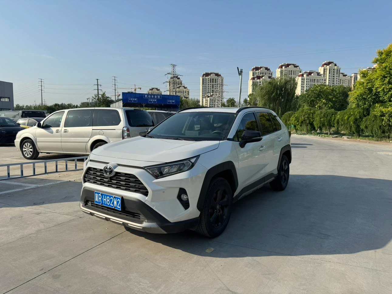Toyota RAV4  2.0L CVT 4WD PLUS