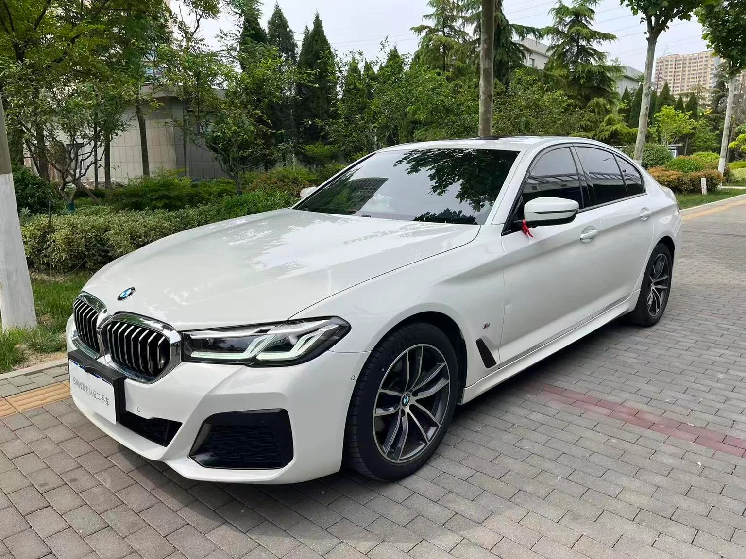 BMW 5 Series  525i M Sport Package - exterior