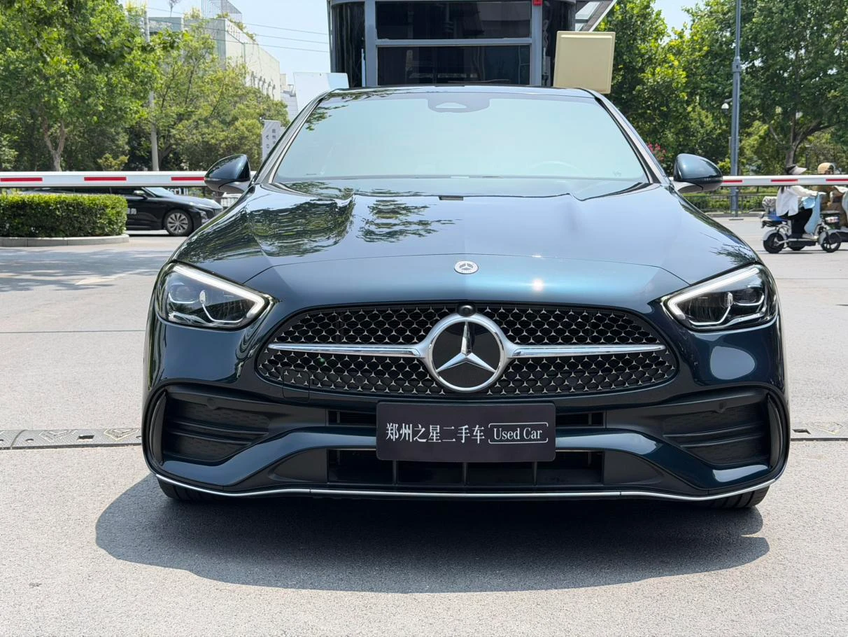 Mercedes-Benz C-Class C260L - exterior