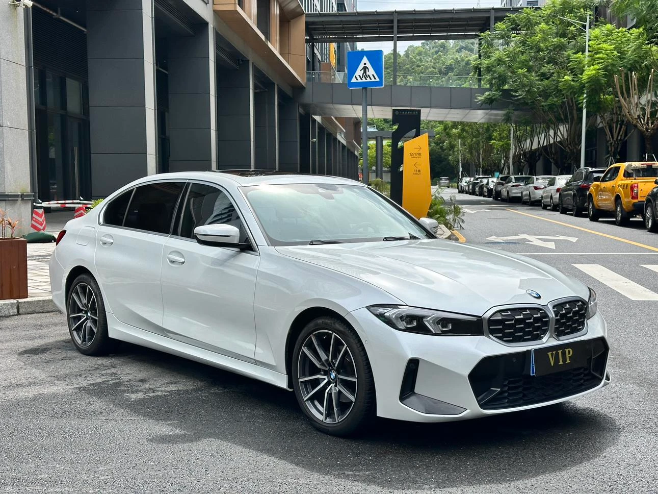 BMW 3 Series 325Li M Sport Package - exterior