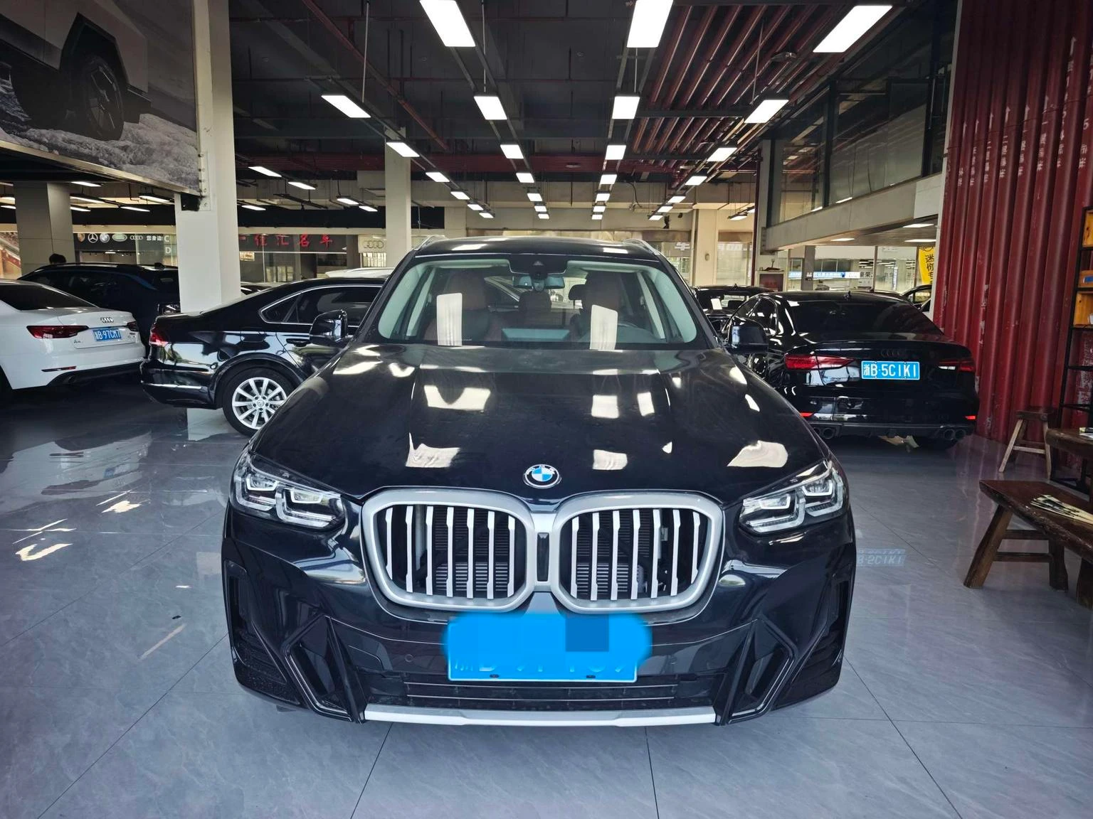 BMW X3 xDrive25i M Sport Package - exterior